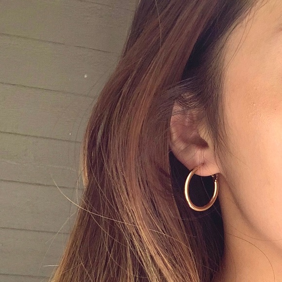 Dear Mumu Boutique Jewelry - NINA 18K Gold Plated Hoop Earrings